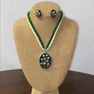 Needles Green and Yellow Floral Necklace Set